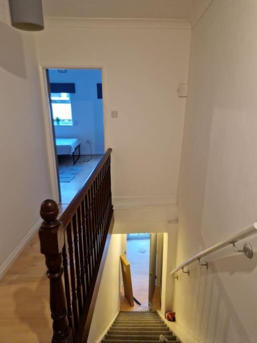 2 Bedroom Flat In Zone 2 Lnd Londra